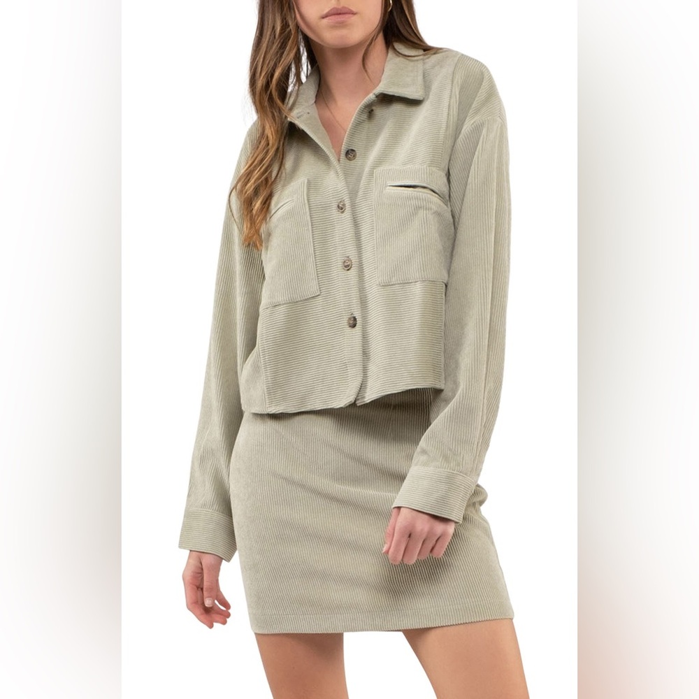 3/$30 Blu Pepper Sage Corduroy Top/Light Jacket